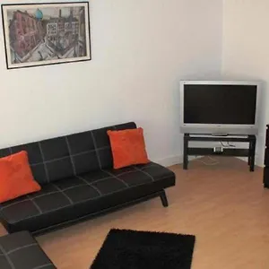 appart-leo.hotels-rhonealpes.com/