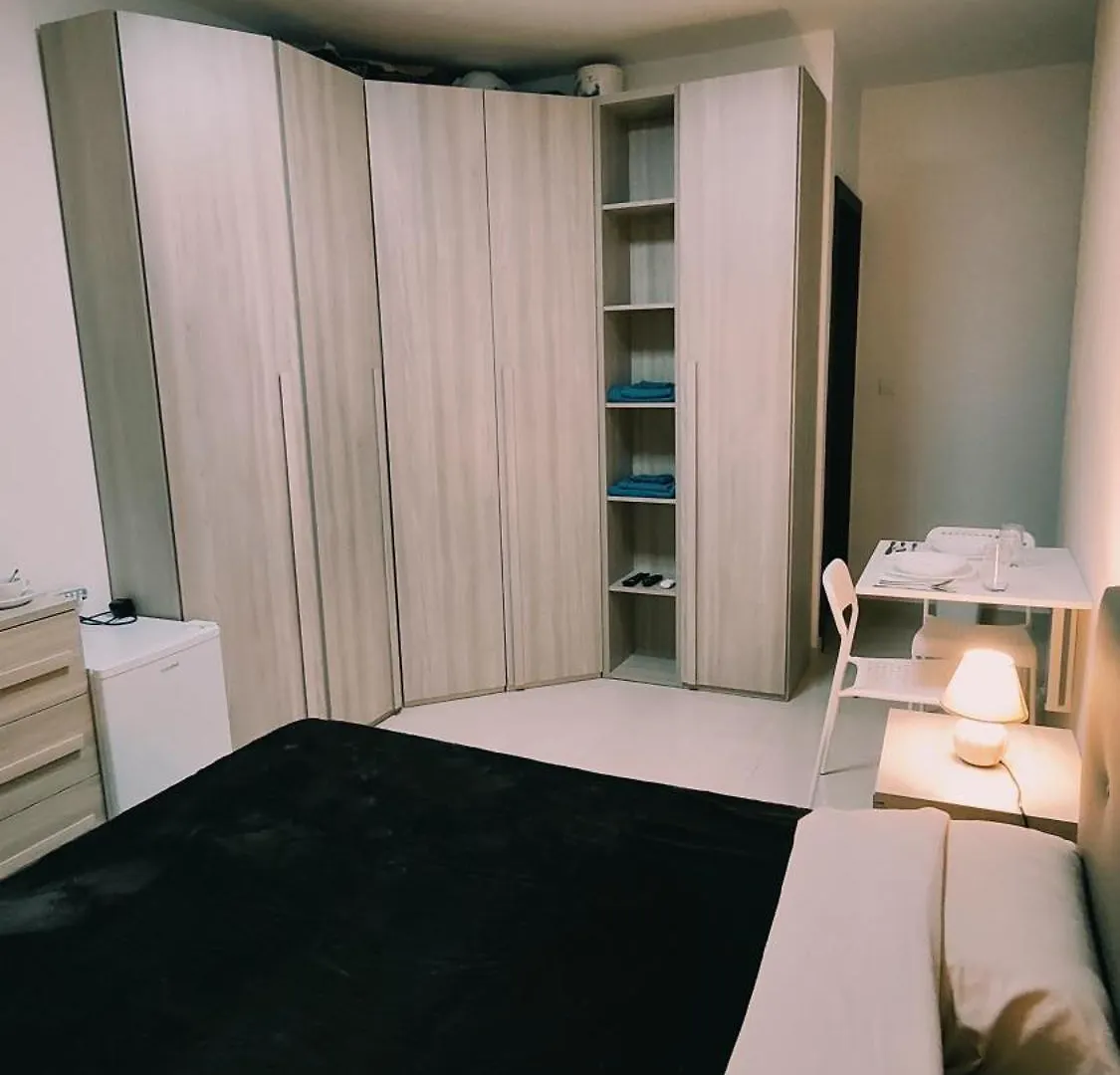Fairwinds - Double Room With Ensuite - Luqa Airport - Self Check In & Out Available Séjour chez l'habitant