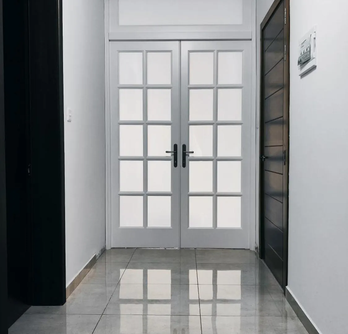 Fairwinds - Double Room With Ensuite - Luqa Airport - Self Check In & Out Available Malte